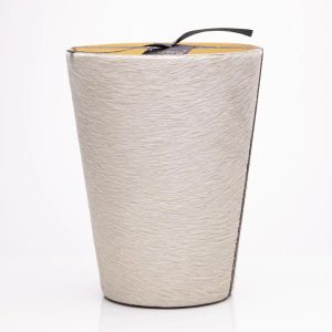 Vela Hairy White