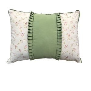 Almofada Floral com Detalhe em Verde – 35x50 cm